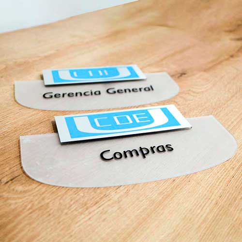 señaletica en acrilico, señalizacion en acrilico, señalizacion en acrilico con dilatadores,aviso de señalizacion en acrilico, señalizacion en acrilico bogota, señalizacion en acrilico para oficina